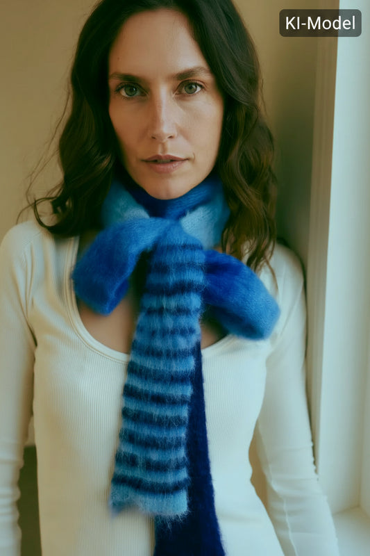 Fluffy Skinny Schal – Luxuriöser Alpaka/Mohair-Mix in Blau-Ombré – Extra Lang (250cm)
