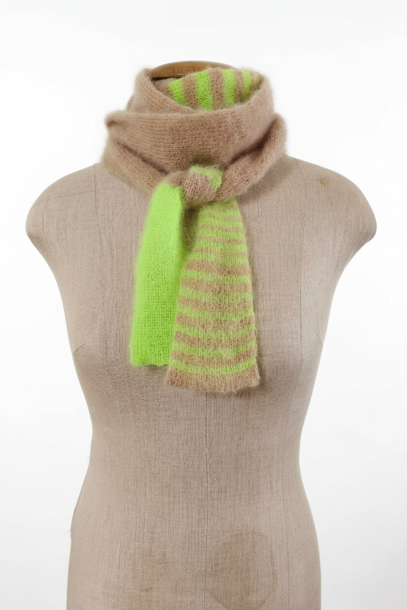Skinny Schal aus Superkid Mohair-Mix – Unikat in Neon-Grün & Beige