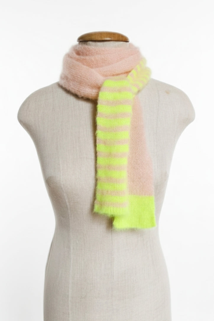 Neon-Gelb & Rosa Fluffy Skinny Schal – Extra Langer Mohair-Mix