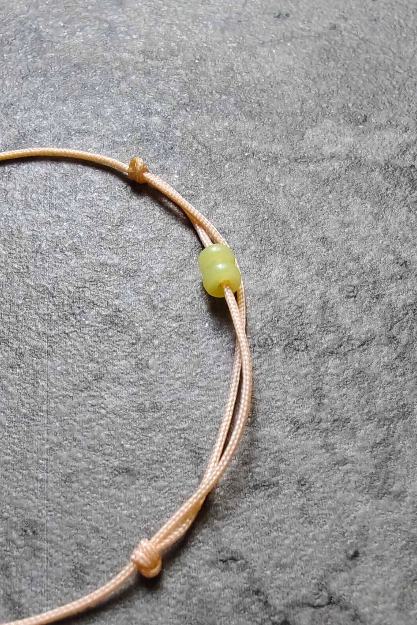 Zartes Serpentin Armband gelbgrün & apricot