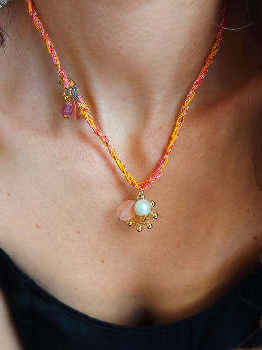 Soléa - Kette-Erdbeerquarz-Calcit-Perle-Gold-pianorden