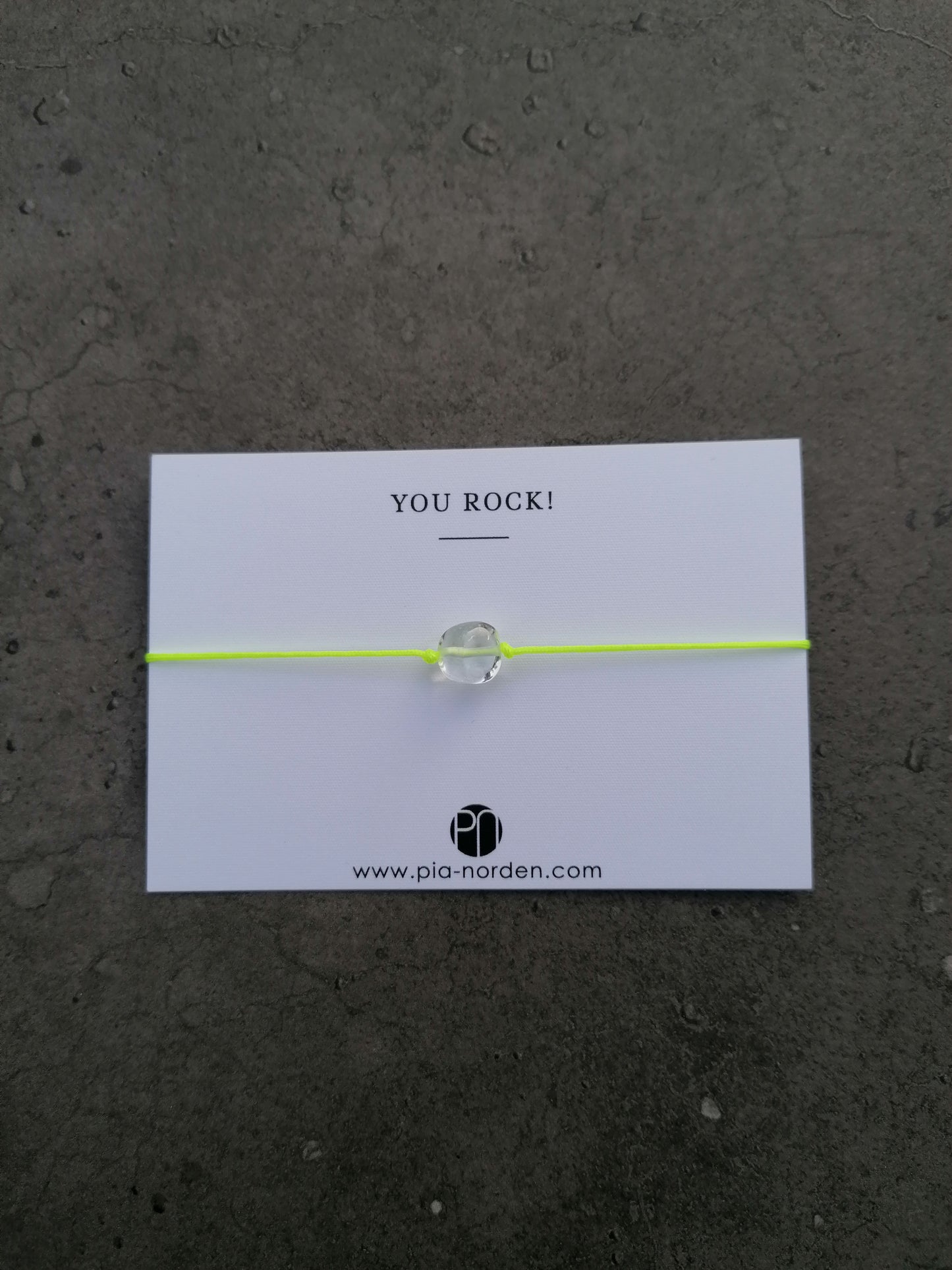 Bergkristall Nugget Armband in neongelb | unisex