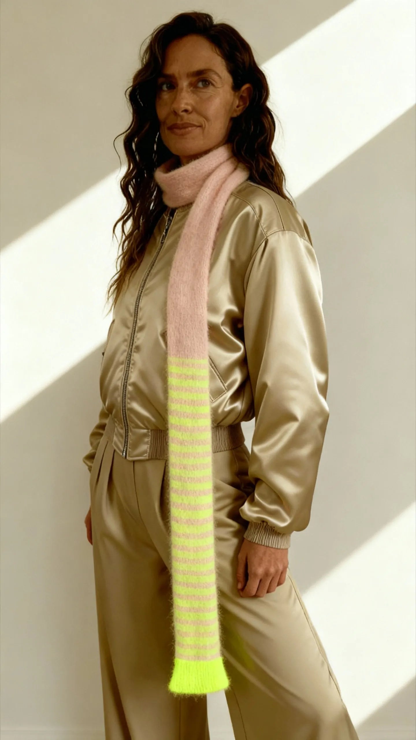 Neon-Gelb & Rosa Fluffy Skinny Schal – Extra Langer Mohair-Mix (220cm)