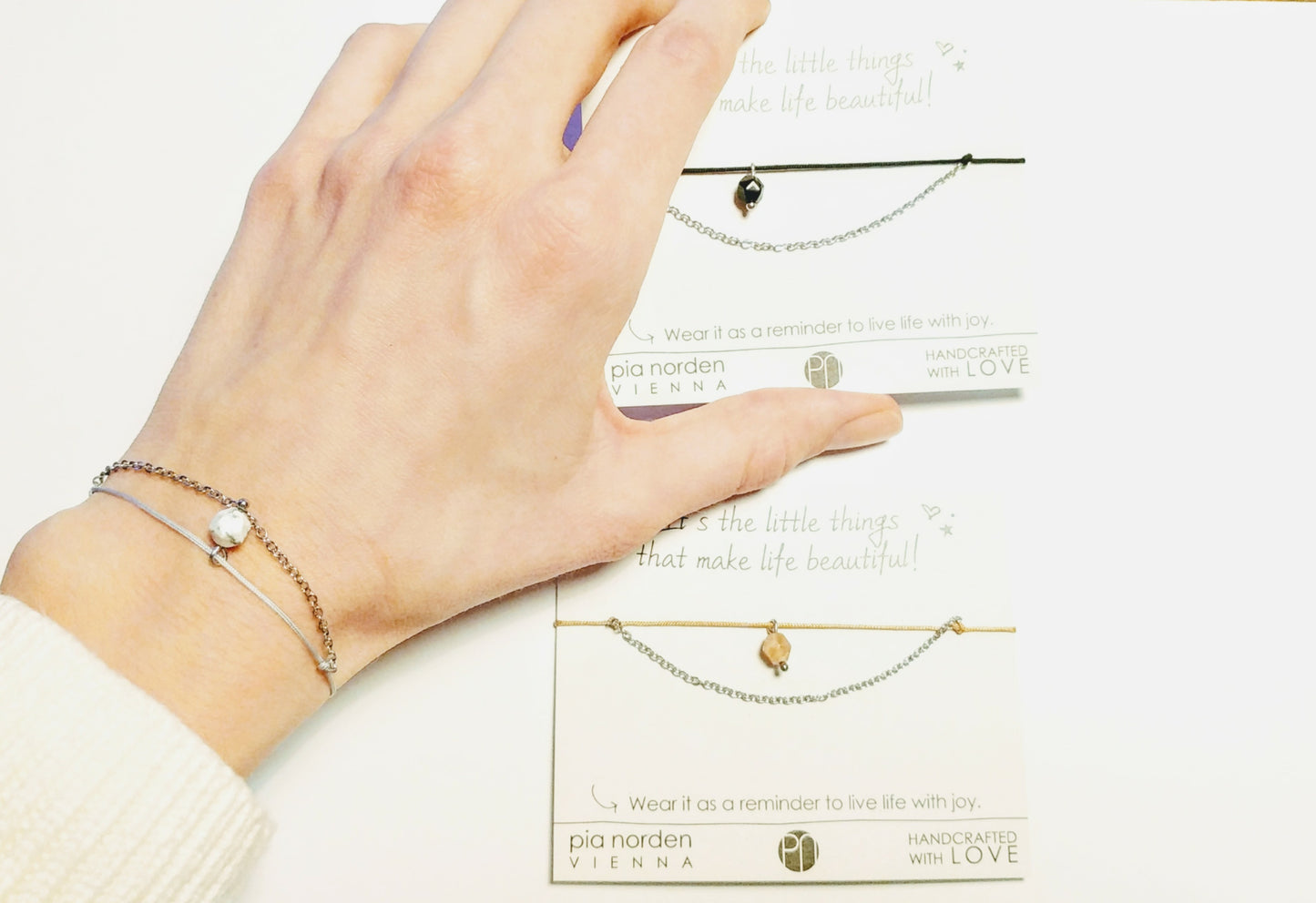 Delicate bracelet with stainless steel, gemstone pendant and textile cord