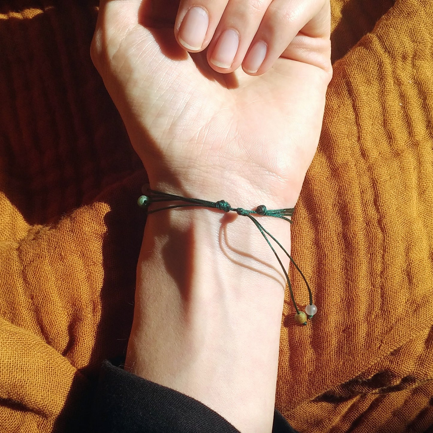 Mehrreihiges Edelstein Armband - afrikanischer Türkis und Achat - grün grau beige