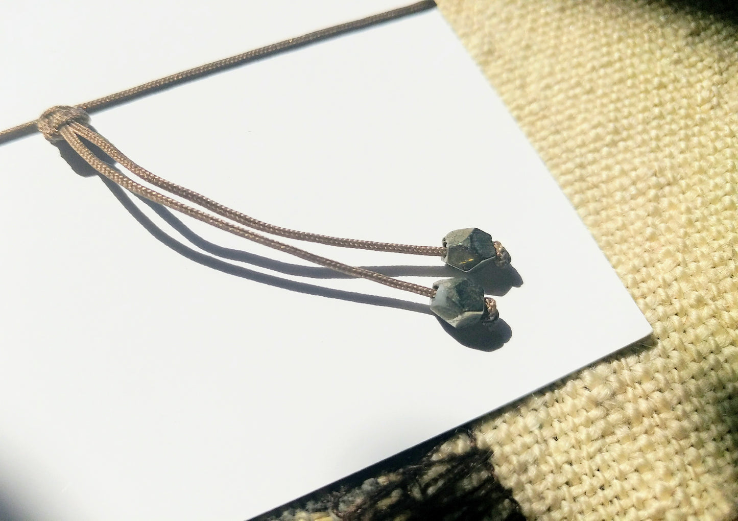 Pyrit und weiße Lava Diffuser Armband