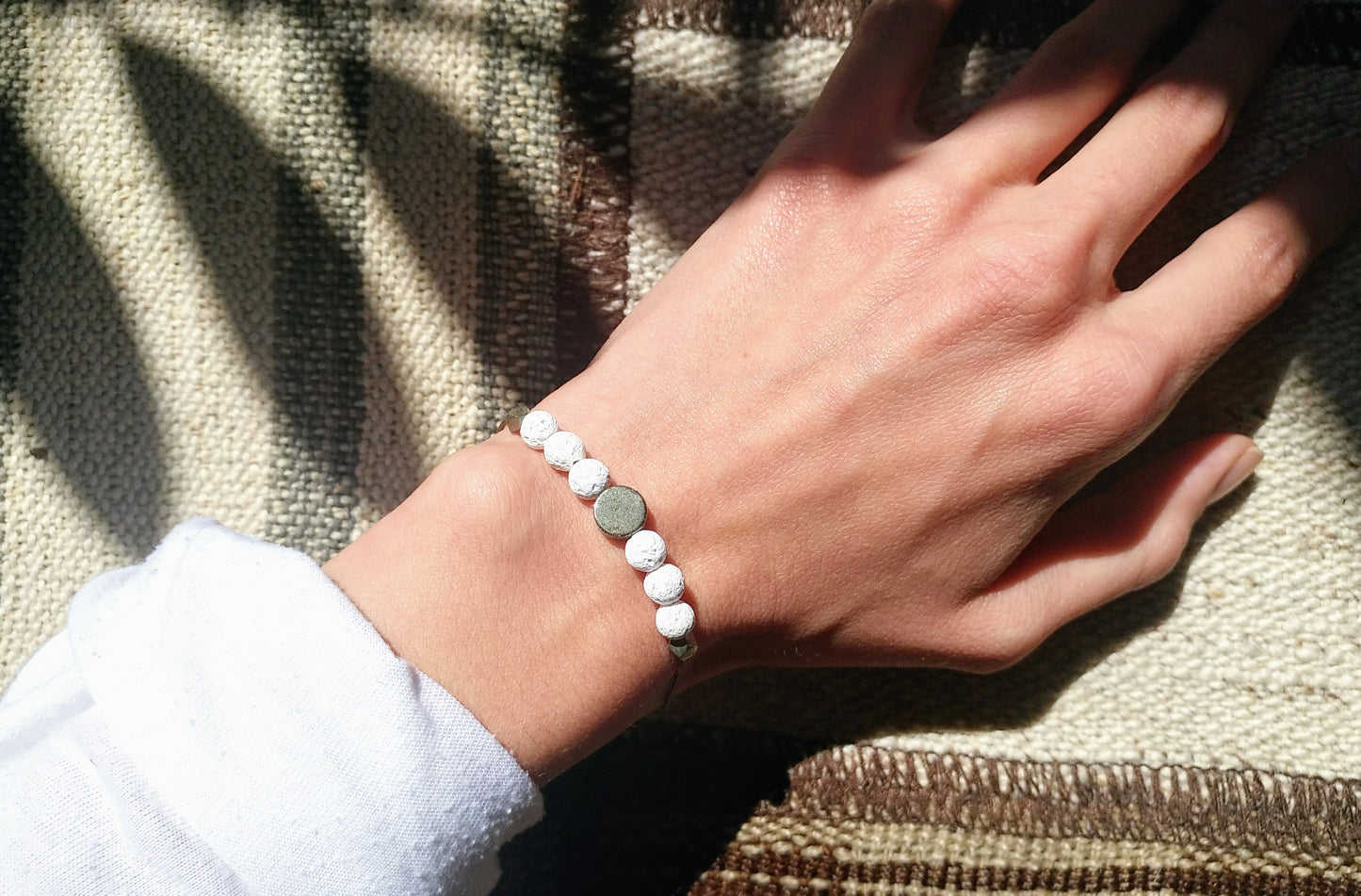 Pyrit und weiße Lava Diffuser Armband
