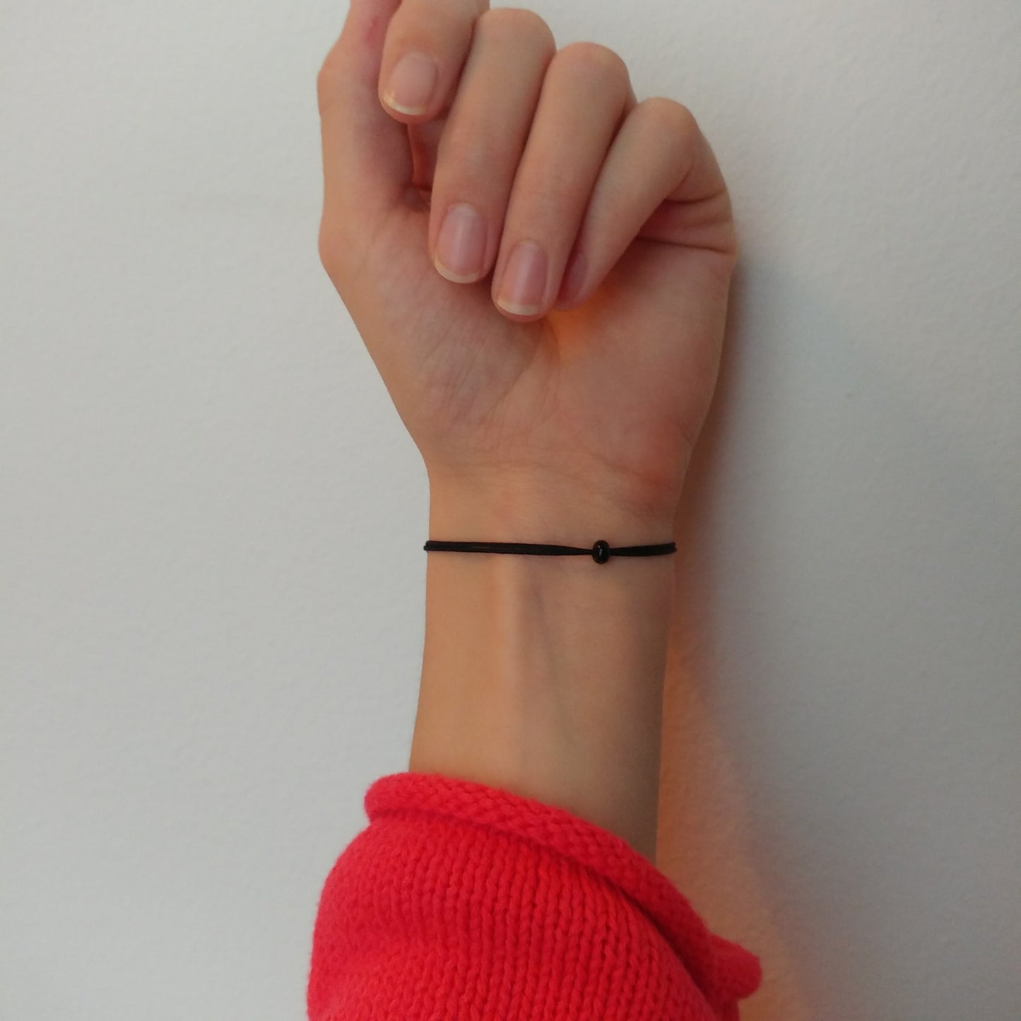 Minimalistisches Howlith & Bergkristall Armband schwarz weiß