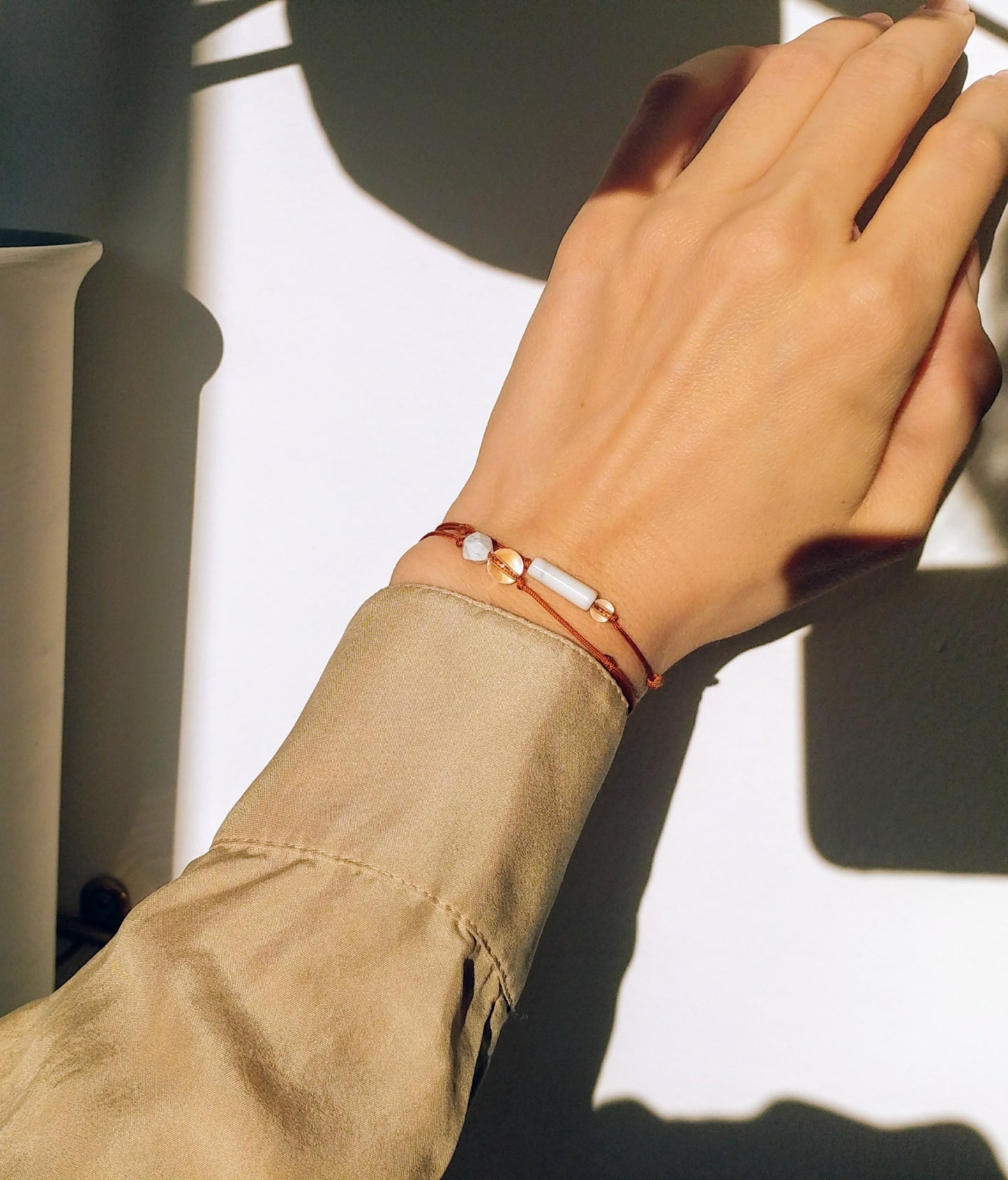 Delicate gemstone bracelet - white & cognac brown | pia norden