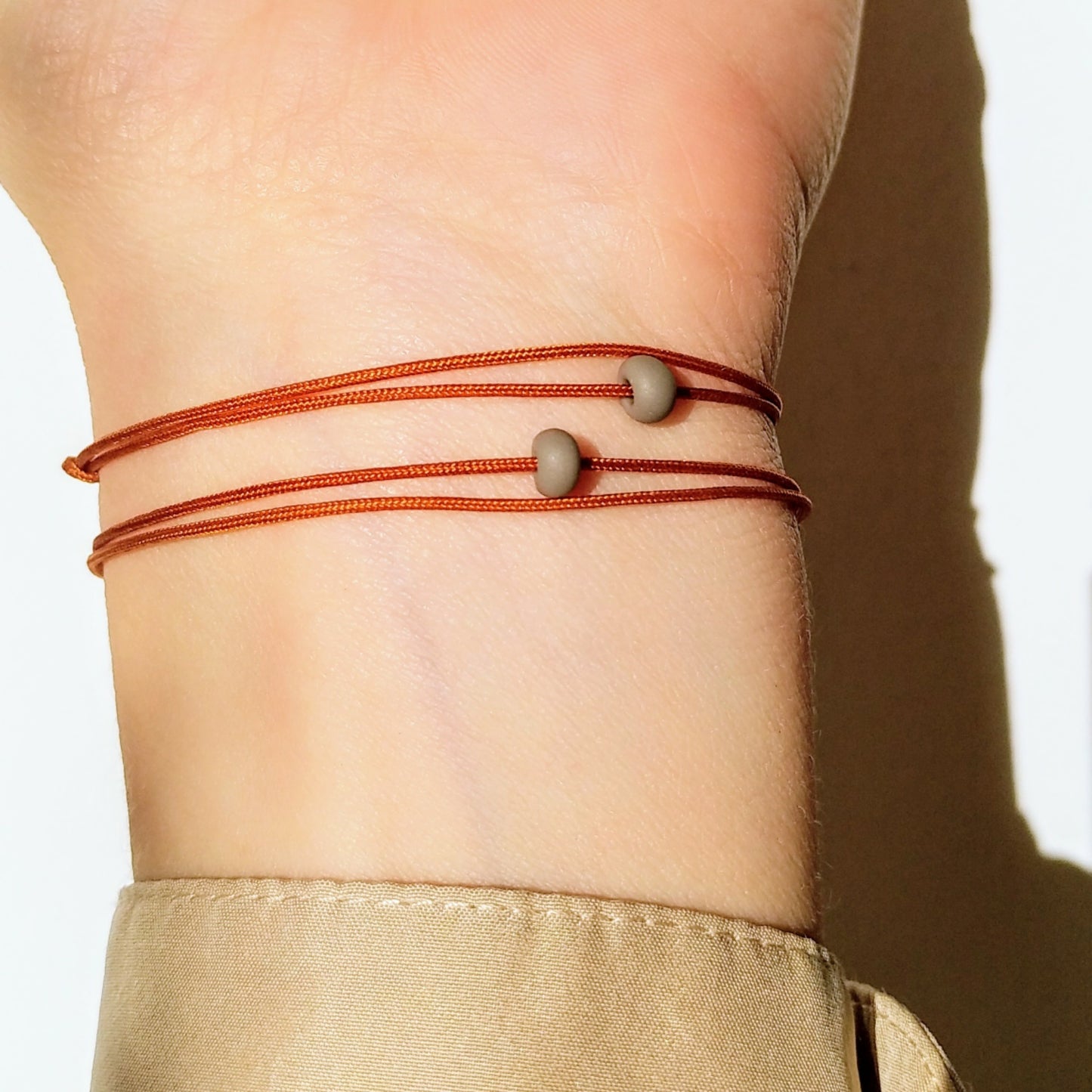 Delicate gemstone bracelet - white & cognac brown | pia norden