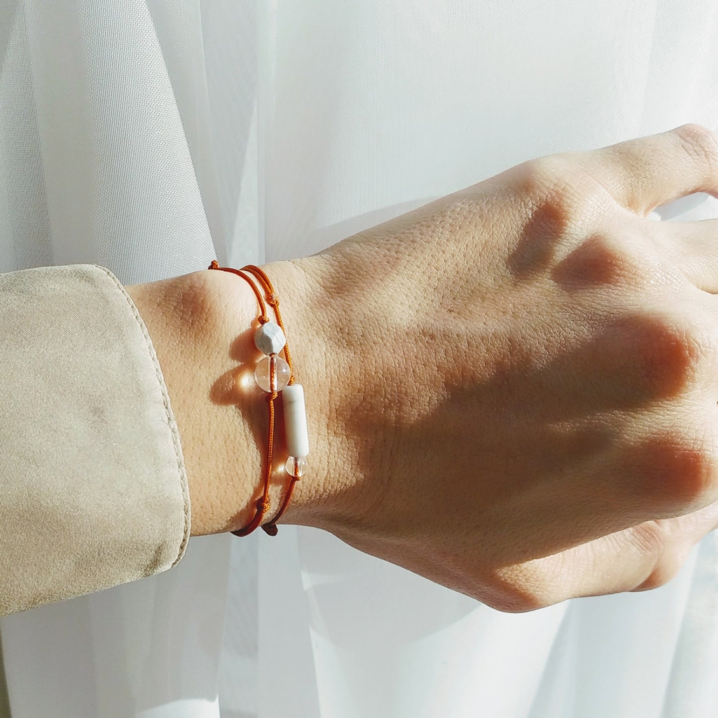 Delicate gemstone bracelet - white & cognac brown | pia norden