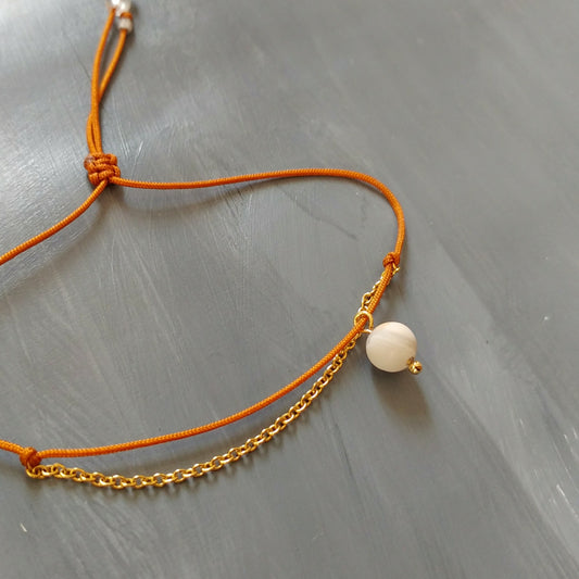 Dünnes layering Armband Gold & Achat | cognac braun