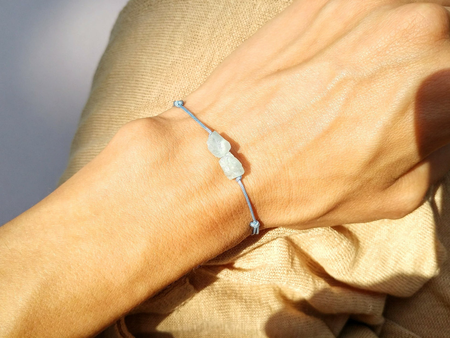 Roher Aquamarin Armband schlicht hellblau