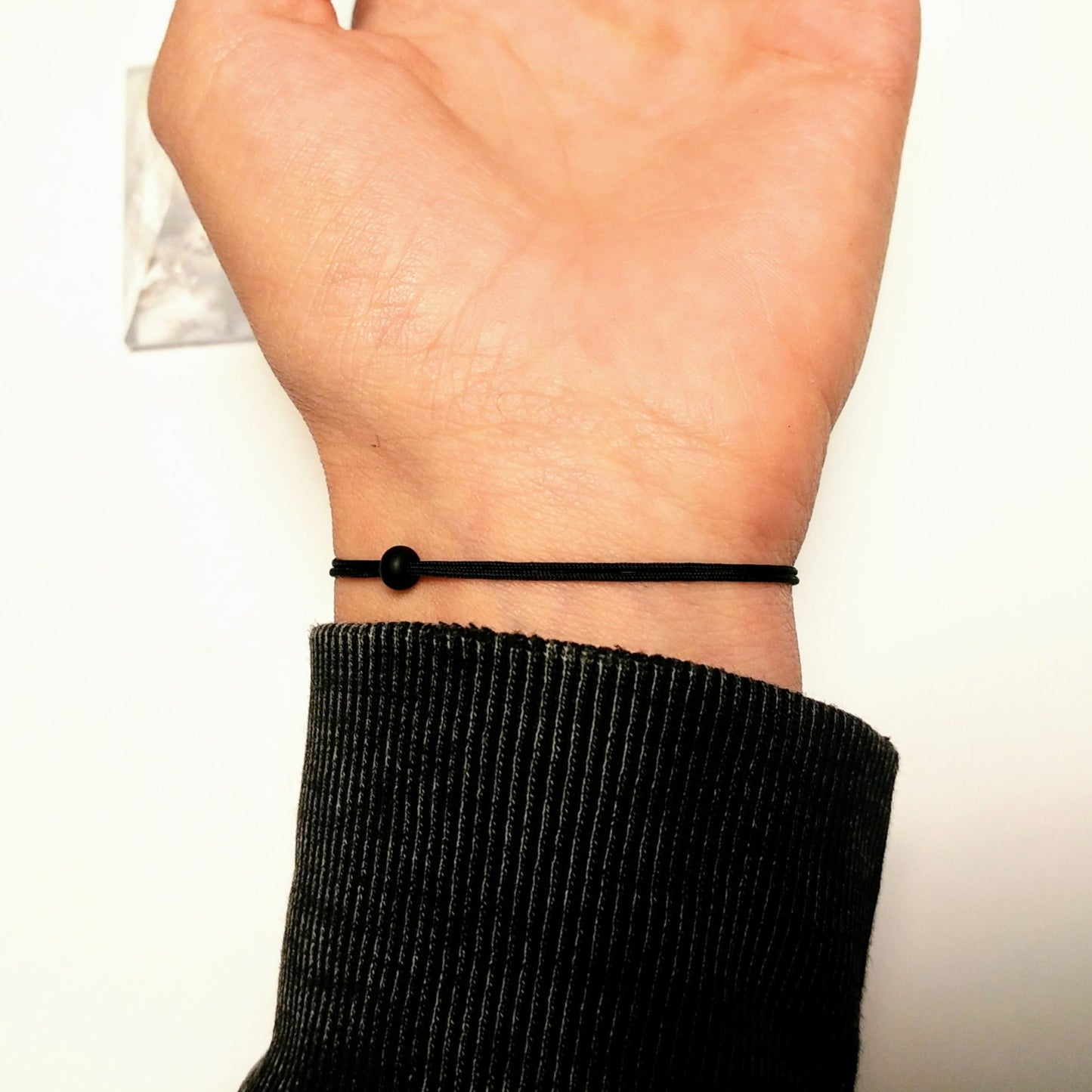 Schlichtes Armband in schwarz, schwarzer Turmalin roh, Schutzstein