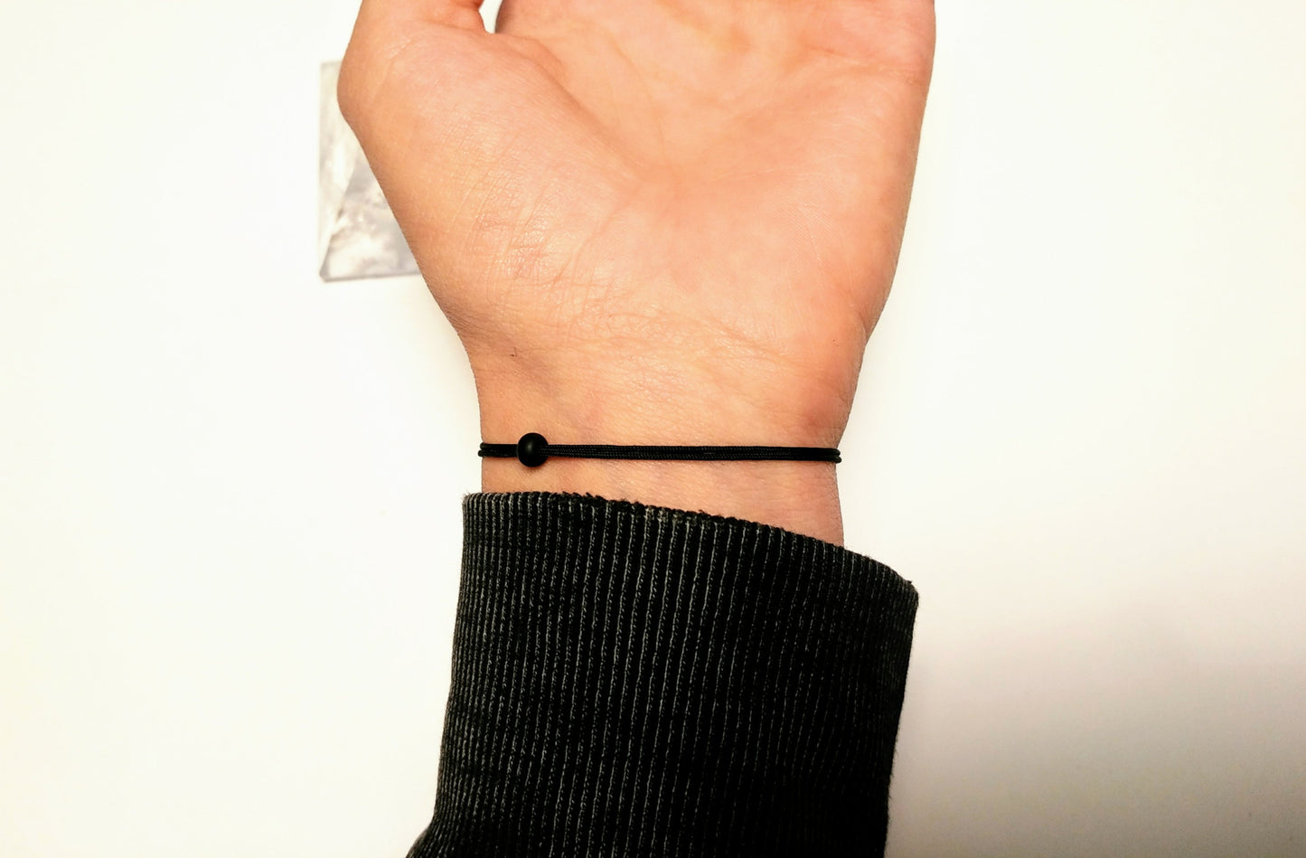 Schlichtes Armband in schwarz, schwarzer Turmalin roh, Schutzstein