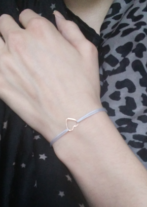 Schlichtes goldenes Herz Armband