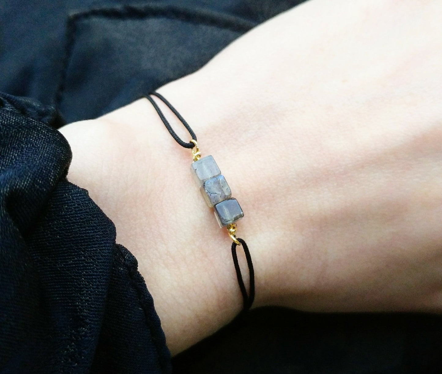 Schlichtes Labradorit Armband mit gold