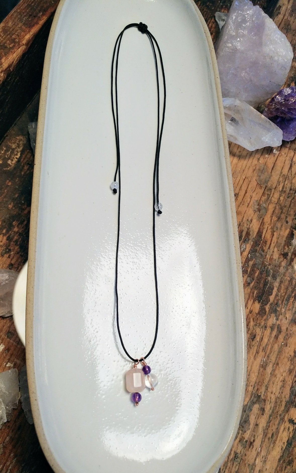 Goldenes Dreieck Halskette | Rosenquarz Bergkristall Amethyst