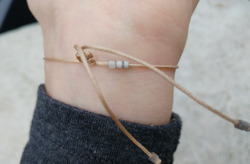 Zartes Labradorit Armband in grau und beige