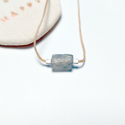 Schlichte Halskette | Labradorit roh & Sterling Silber