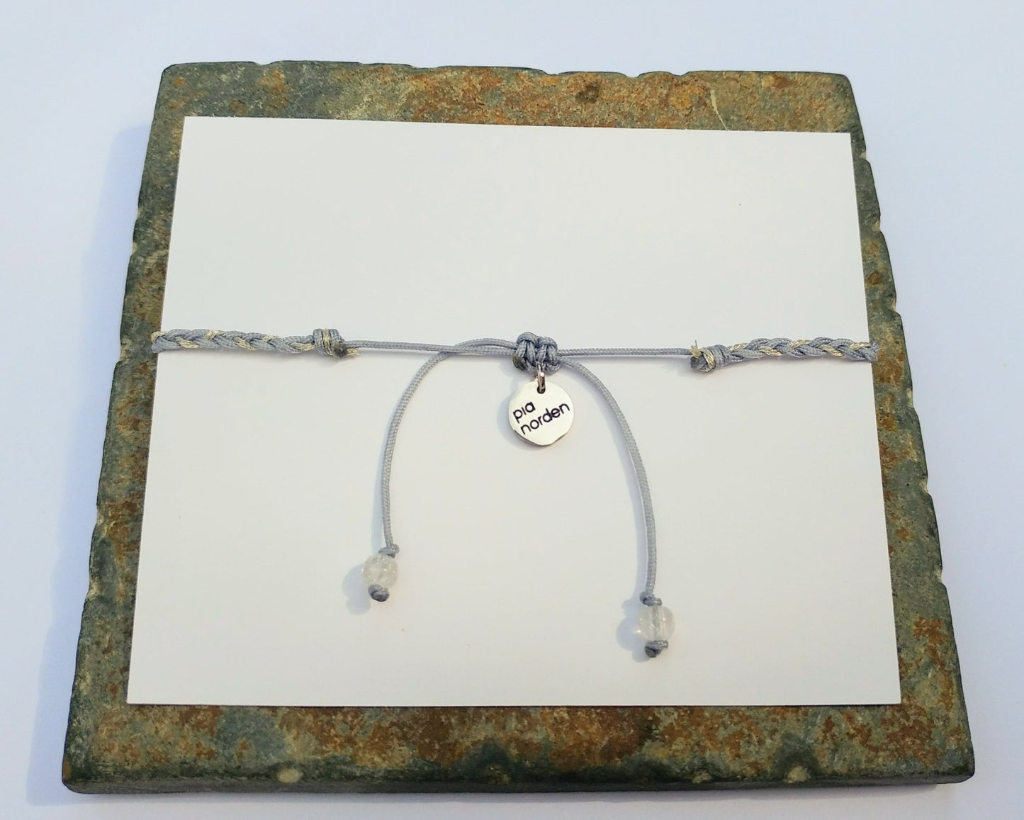 Geflochtenes Armband mit Labradorit & Bergkristall