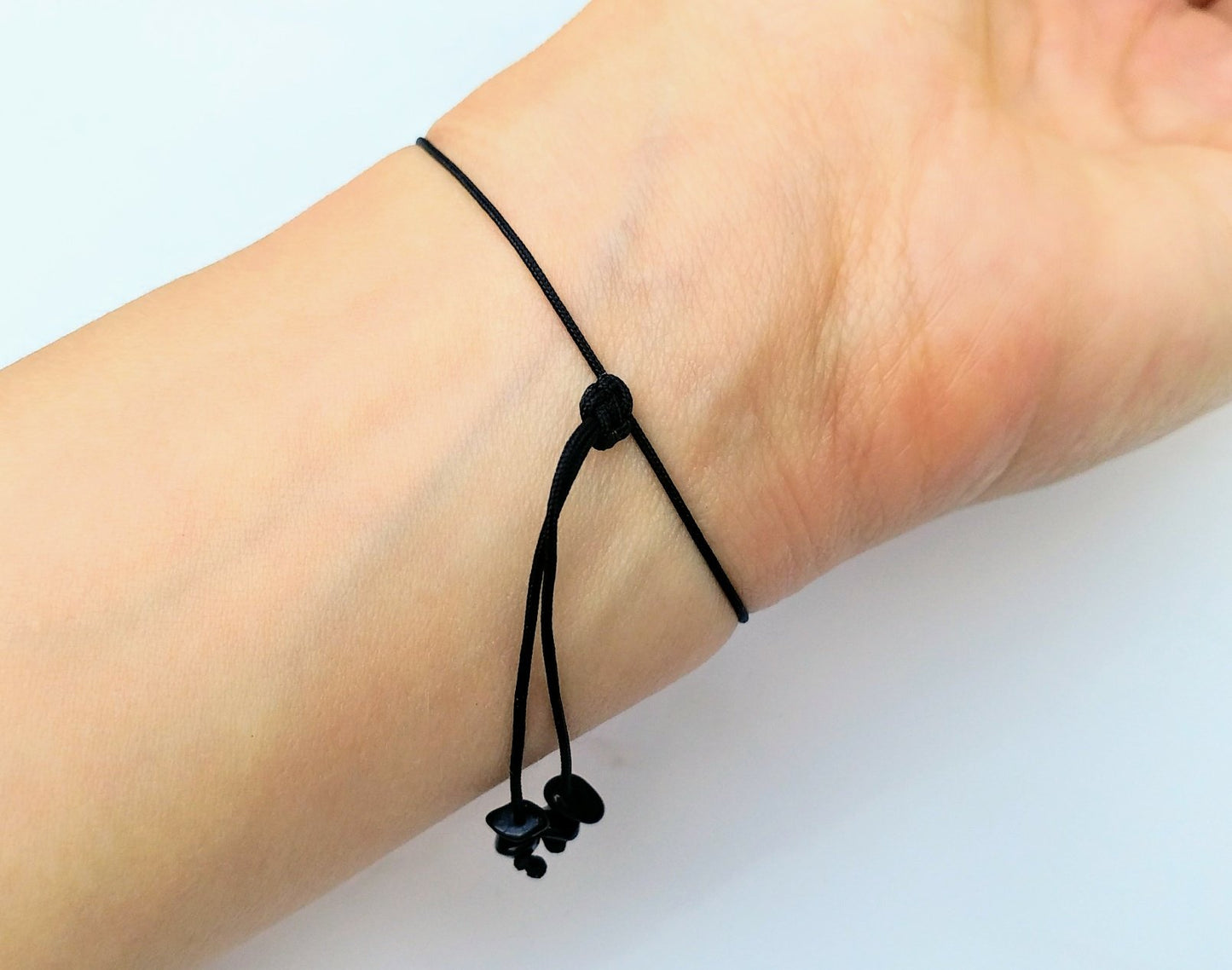 Schwarzer Turmalin Nugget Armband unisex, dünnes Armband