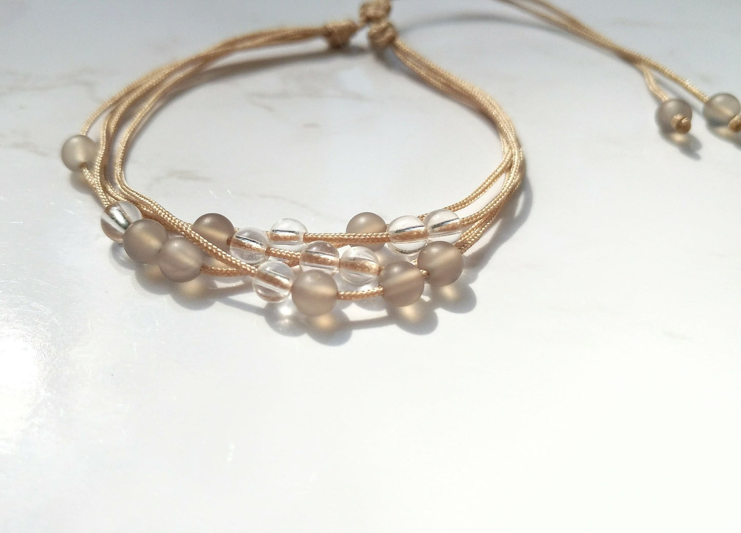 Mehrreihiges Armband - Achat & Bergkristall beige