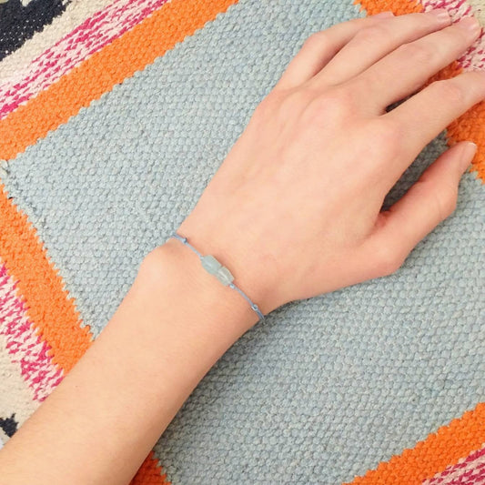 Roher Aquamarin Armband schlicht hellblau