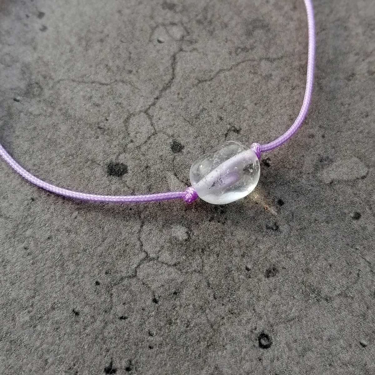 Bergkristall Nugget Armband in lavendel | unisex