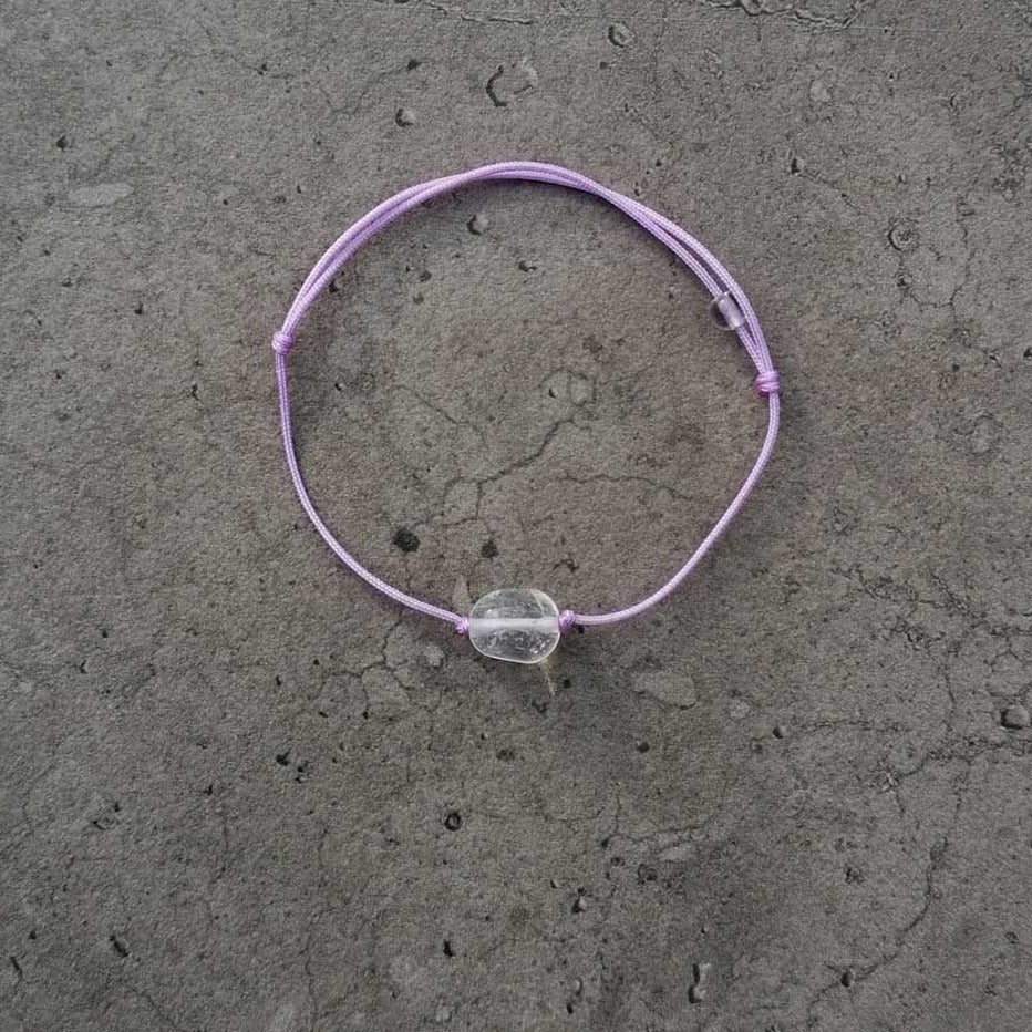 Bergkristall Nugget Armband in lavendel | unisex