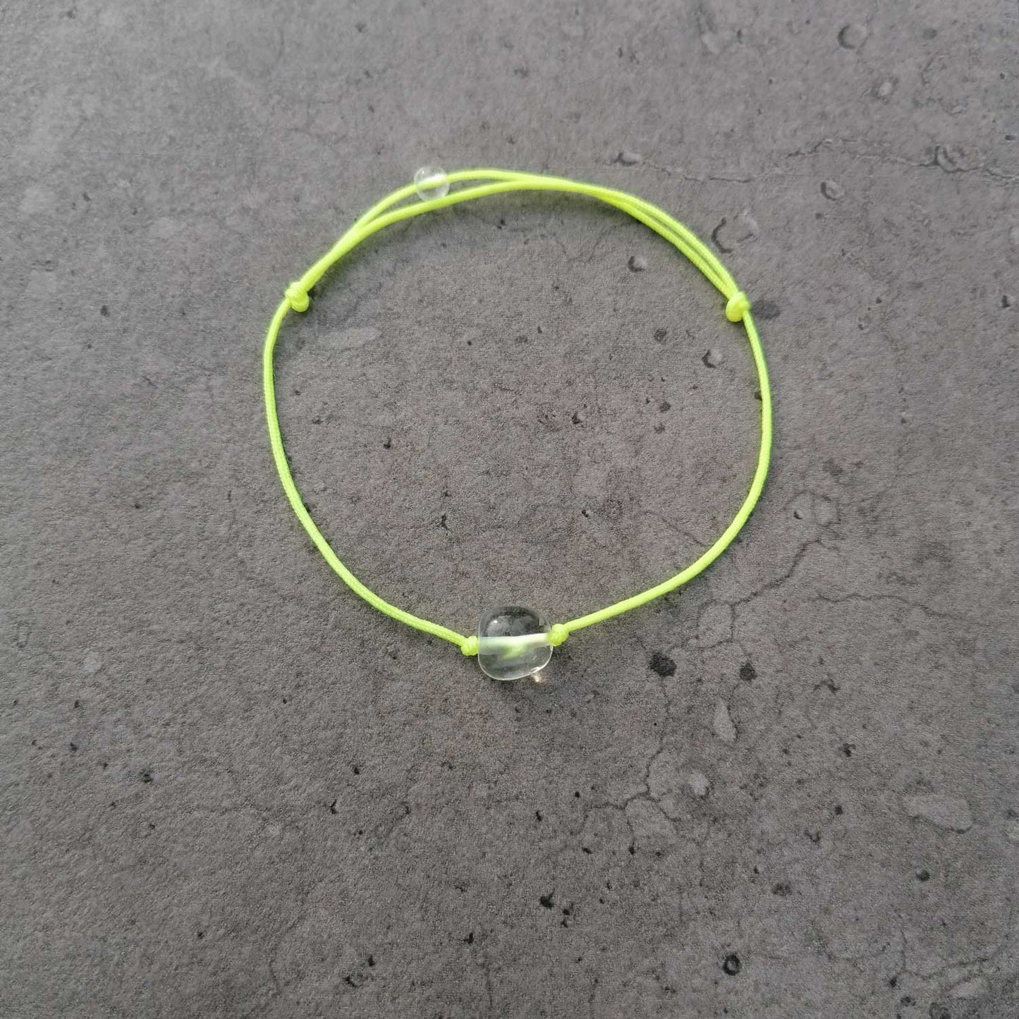 Bergkristall Nugget Armband in neongelb | unisex | pia norden
