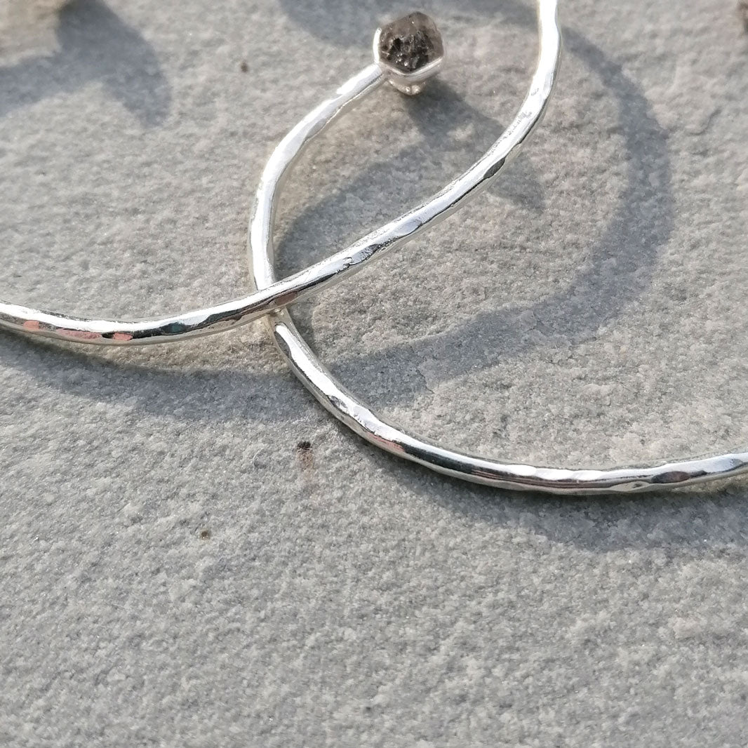 Armreifen Herkimer-Diamant & Silber gehämmert | pia norden