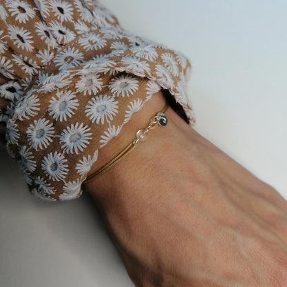 Personalisiertes Bergkristall Armband in beige & silber | pia norden