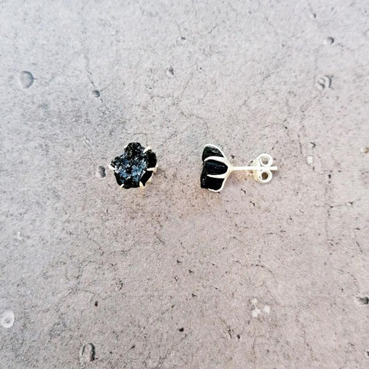 Ohrstecker mit schwarzem Turmalin und Sterlingsilber by pia norden