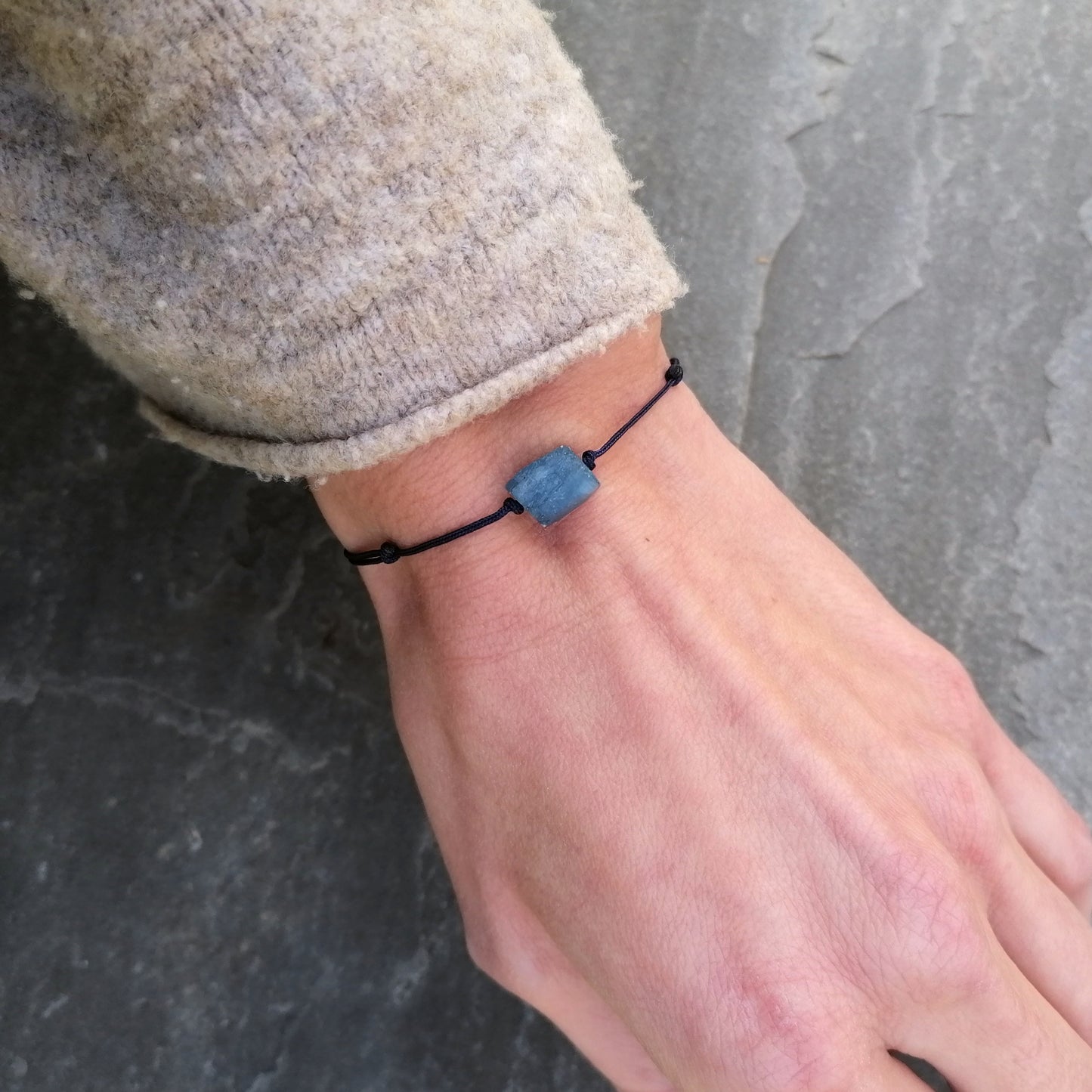 Roher Aquamarin Armband blau | unisex