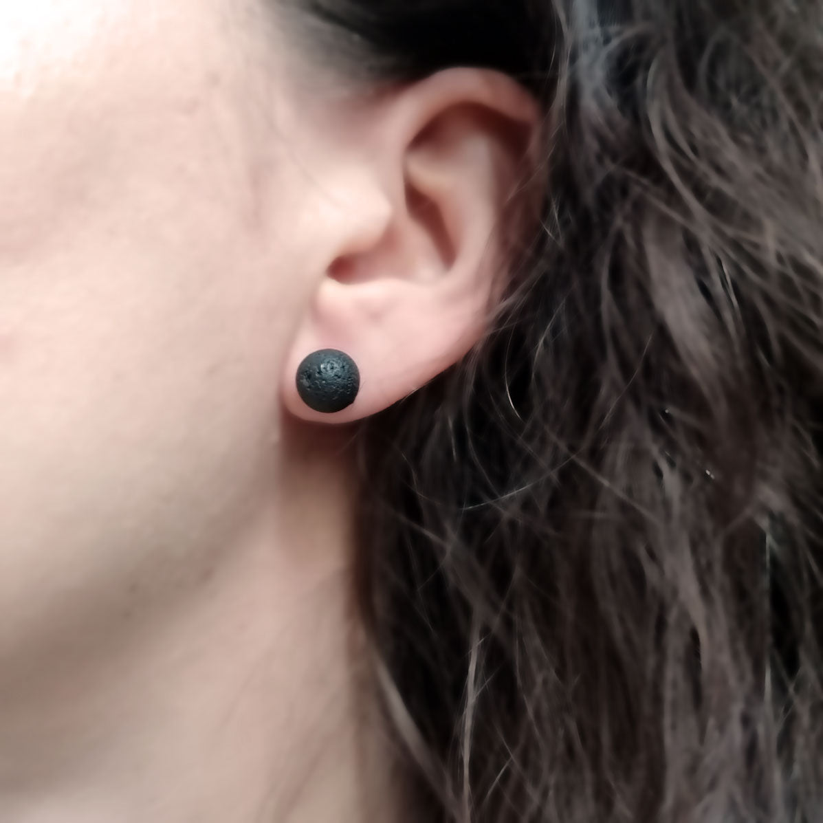 Schwarze Lava Ohrstecker silber - pia norden