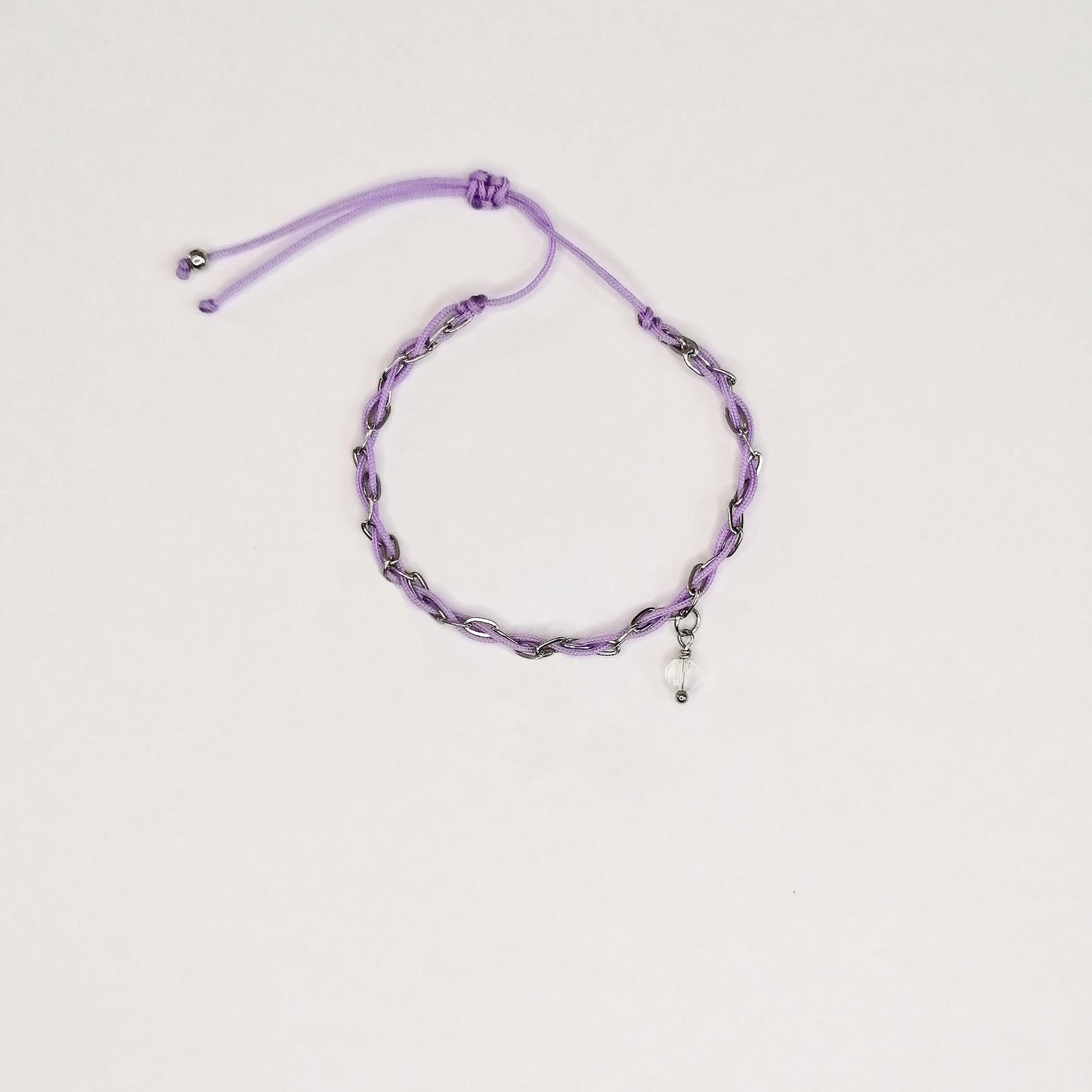 Lila Armband mit Charms | Perle Bergkristall Howlith | Balance