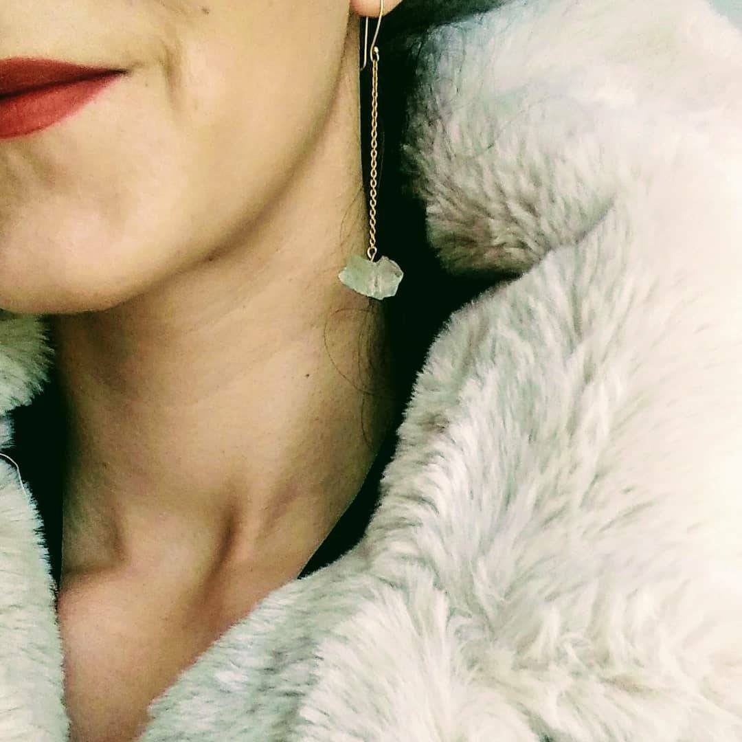 Roher Bergkristall Ohrringe gold und silber Ohrstecker
