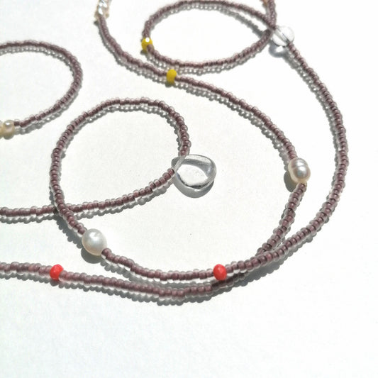 Lange Kette mit Perlen | matt braun weiß neon | Infinity Halskette