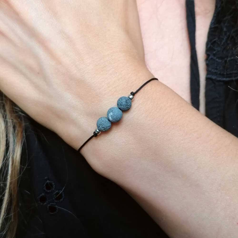 Schlichtes Lava Armband in schwarz und silber von pia norden