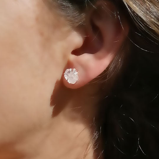 pia norden Ohrstecker mit rohem Rosenquarz und Sterlingsilber