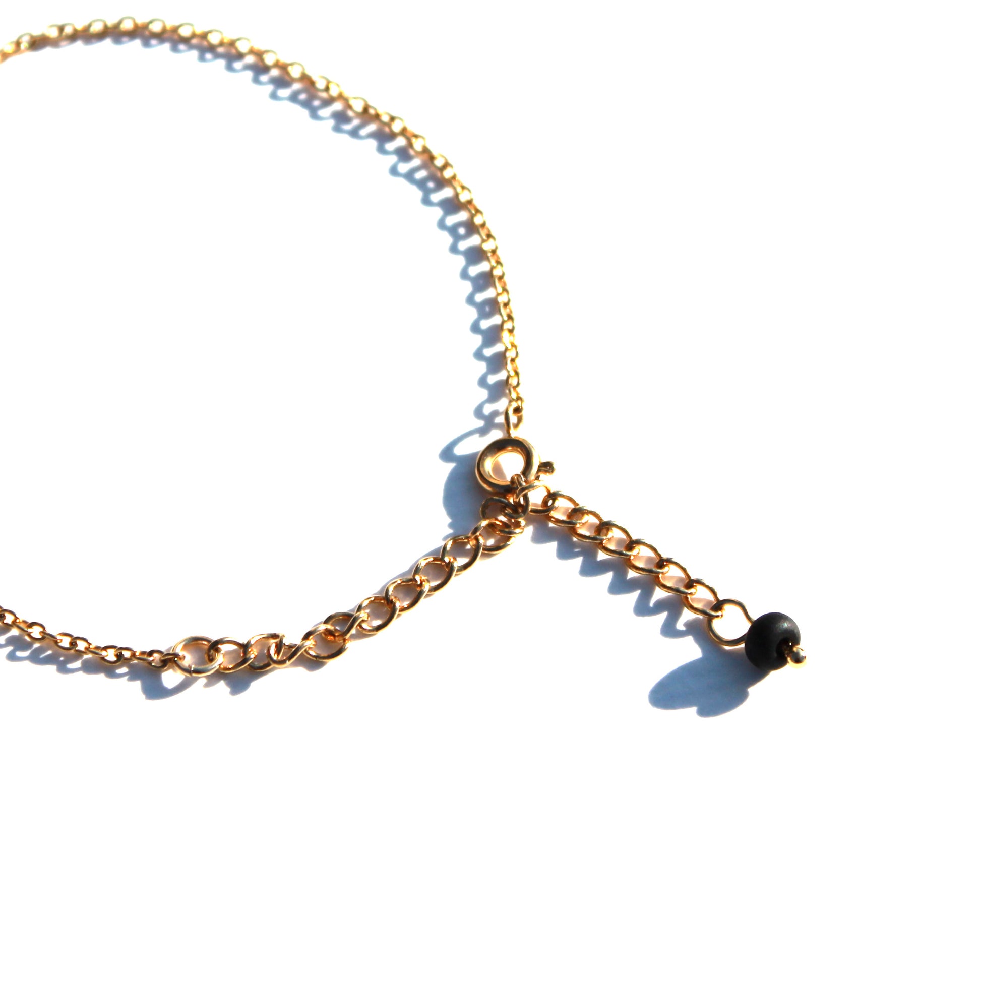 Schwarzer Turmalin roh Armband gold | Edelstahl Schmuck