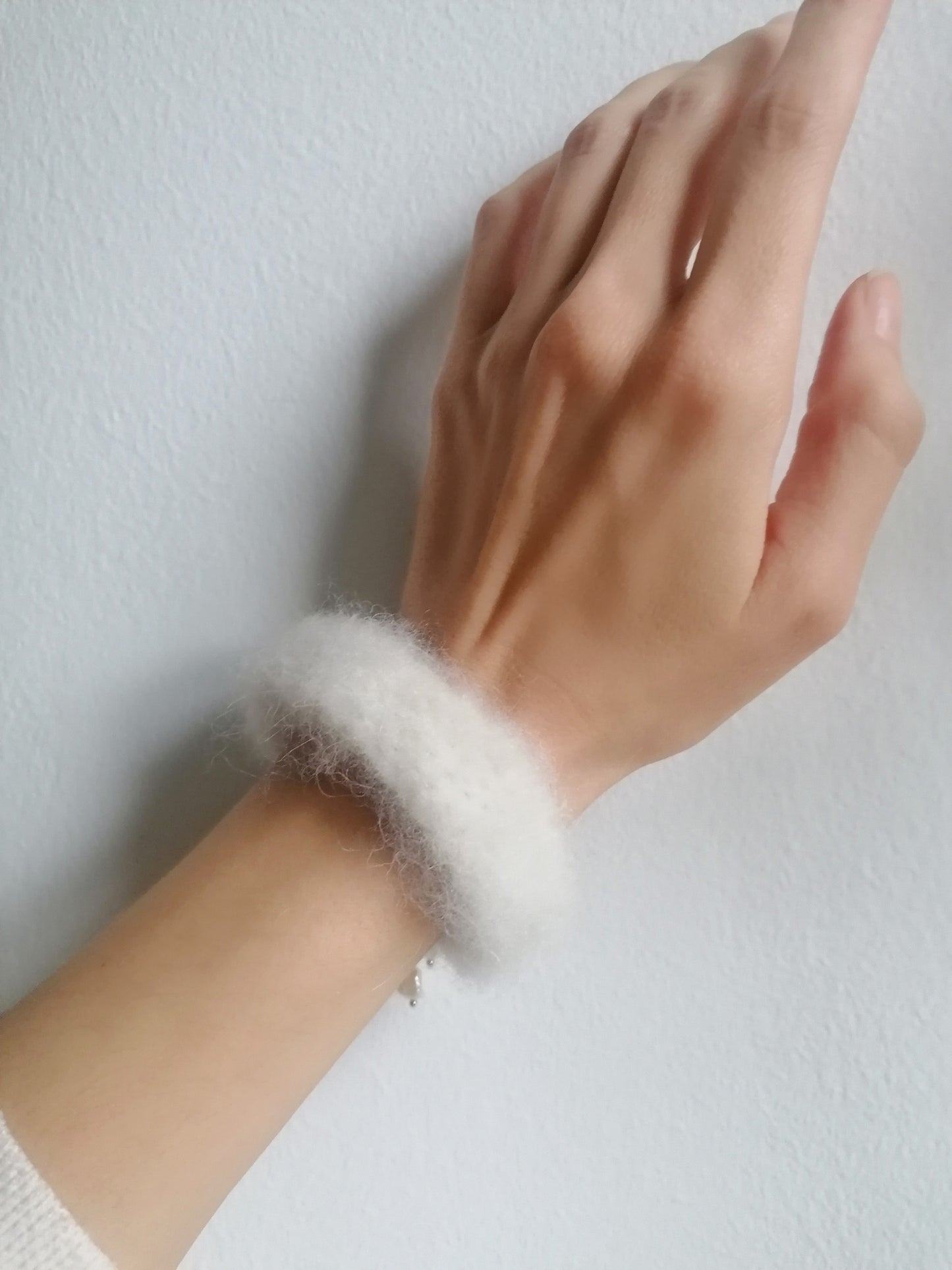 Perlen & Alpaka Armband weiß