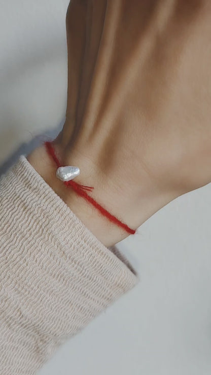 Red Bracelet | Pearl &amp; Superkid Mohair