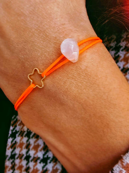 Rosenquarz Tropfen Armband & Blume vergoldet