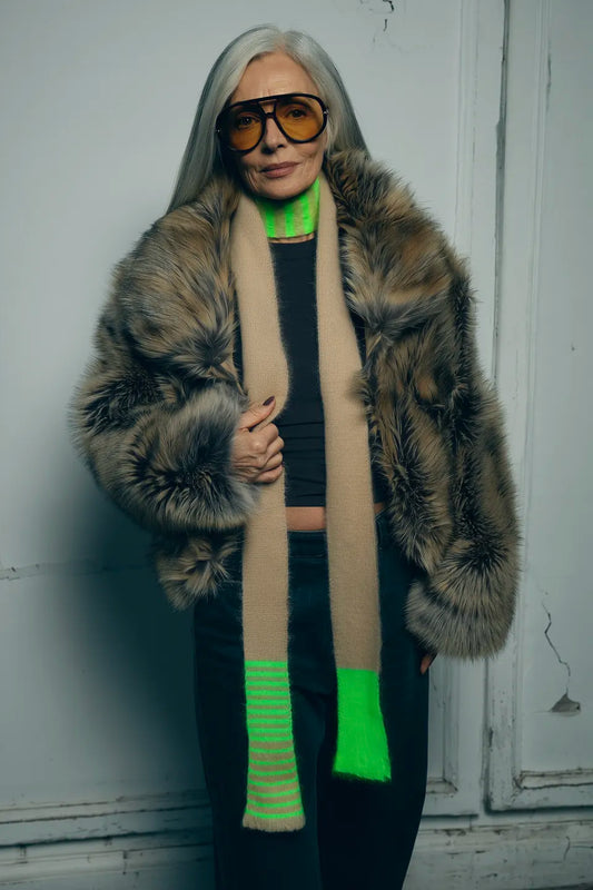 Skinny Schal aus Superkid Mohair-Mix – Unikat in Neon-Grün & Beige