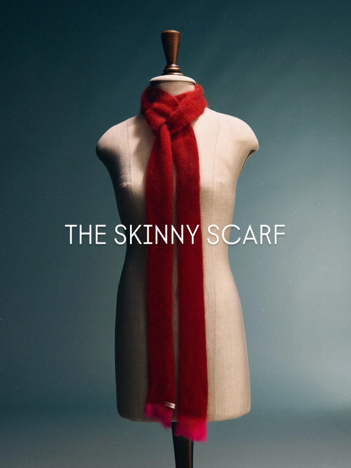 Skinny Scarf aus Superkid Mohair – Rot mit pinken Enden