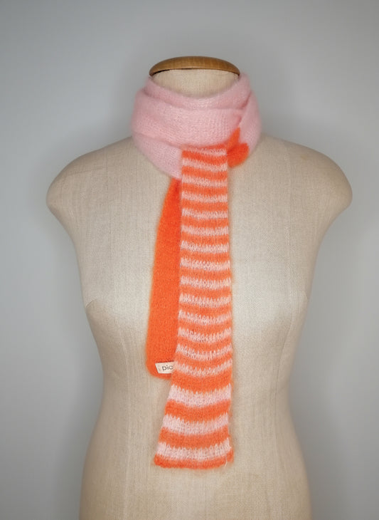 Fluffy Skinny Schal in Rosa & Leucht-Orange – Extra Lang 250cm – Luxus-Mohair Unikat