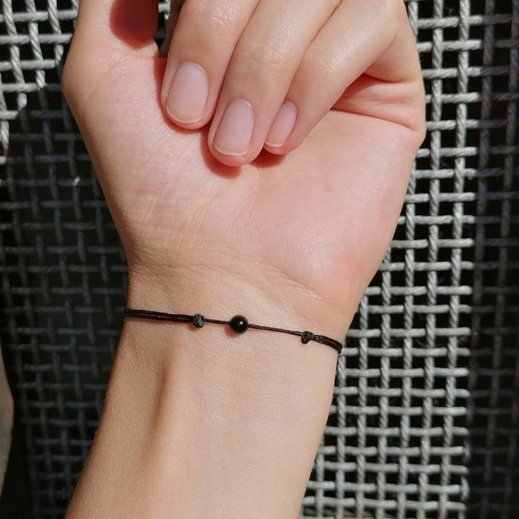 Rückseite - Schlichtes Onyx Armband schwarz silber | minimalistisch | unisex by pia norden